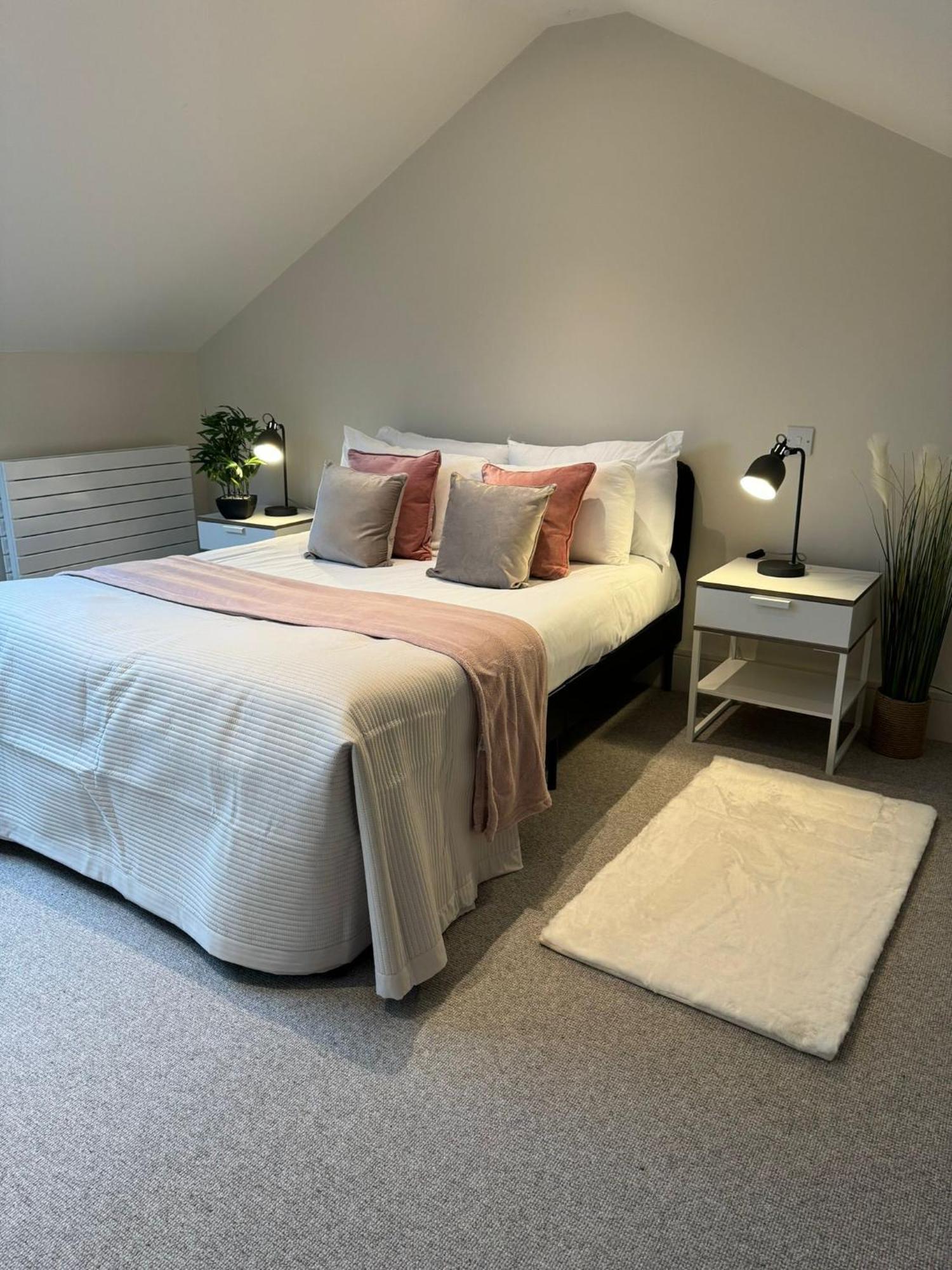 Ferienwohnung Osbourne House Pink 2 Bed, 2 And Half Bath Birmingham Exterior foto
